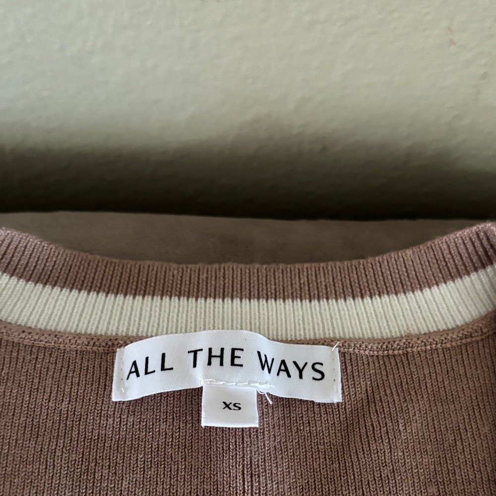Chic V-Neck Sweater Vest in Brown by The Kript and a skirt set - Picture 2 of 3
